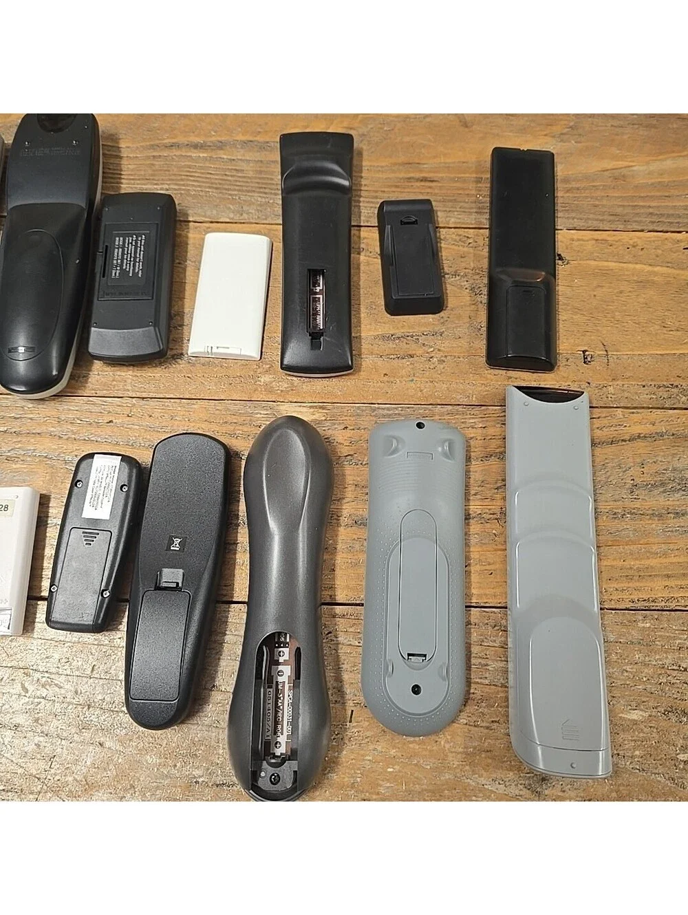 Lot of 20 Mixed Remote Controls Tivo Insignia Philips Audiovox Roku Skyworth